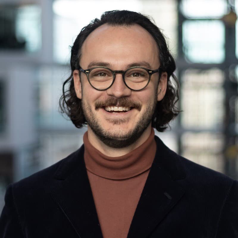 Dr. Willem van der Maden